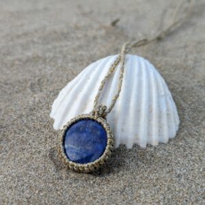 Collier lapis lazuli rond fil doré